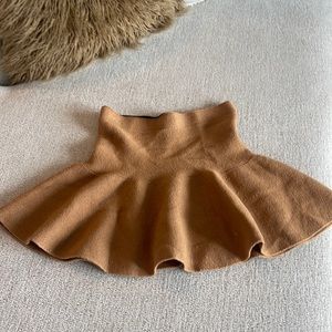 Cute brown skirt